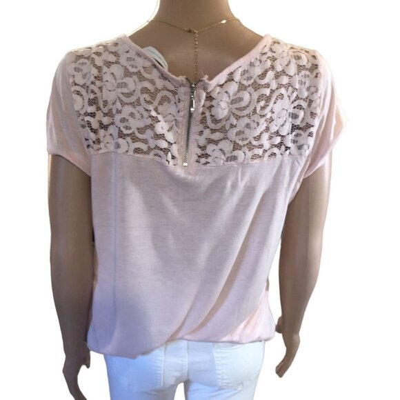 (6 for $25) New York & Company Pink Lace Short Sleeve top size Large - Picture 2 of 3